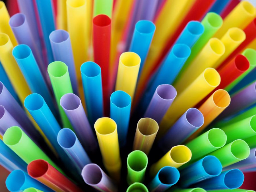 Many+tubes+or+straws+for+the+sale+of+cold+drinks.